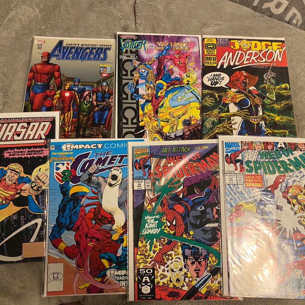 Comic books - Picture 2 of 5